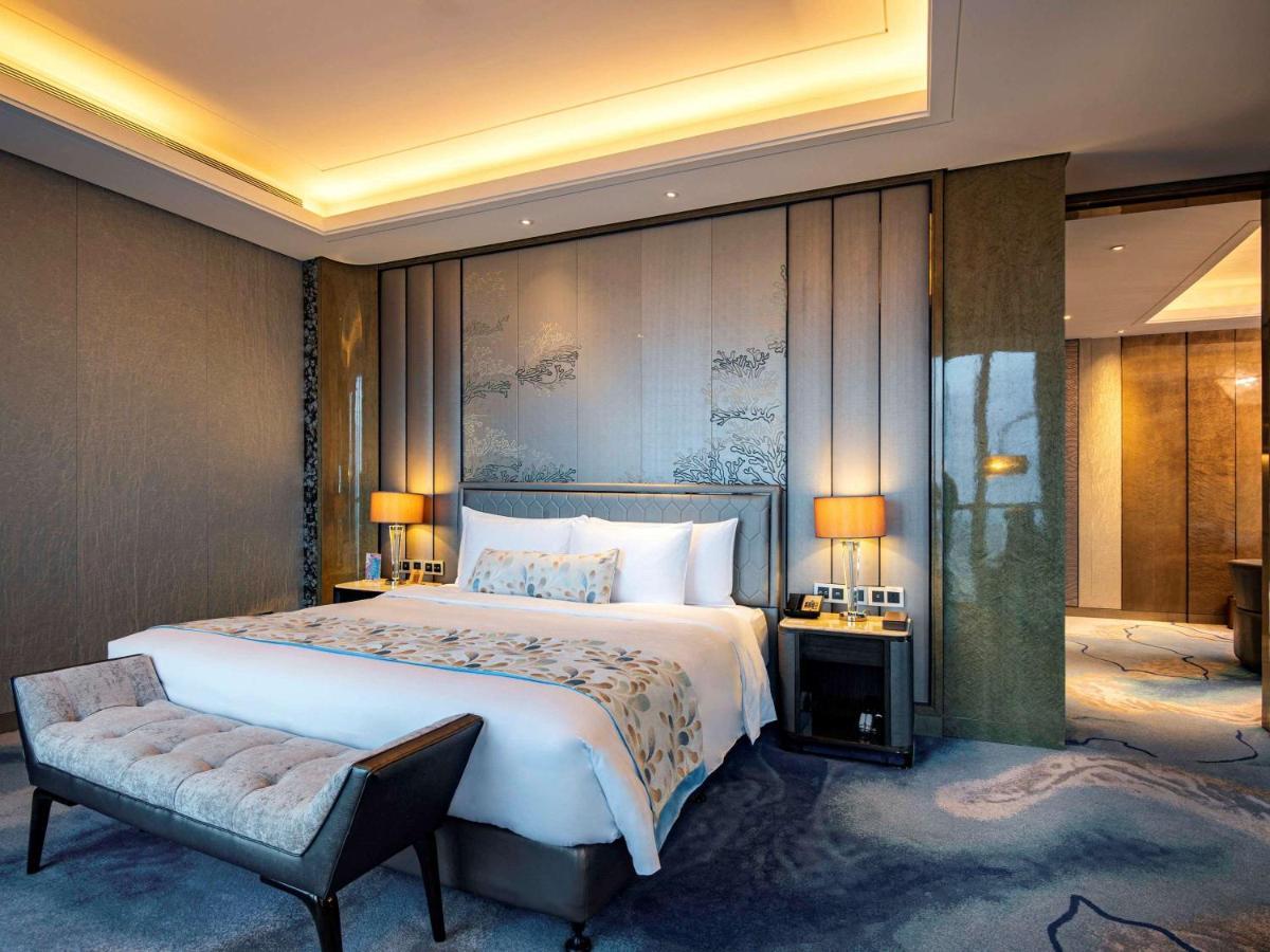Готель Pullman Yantai Center Екстер'єр фото
