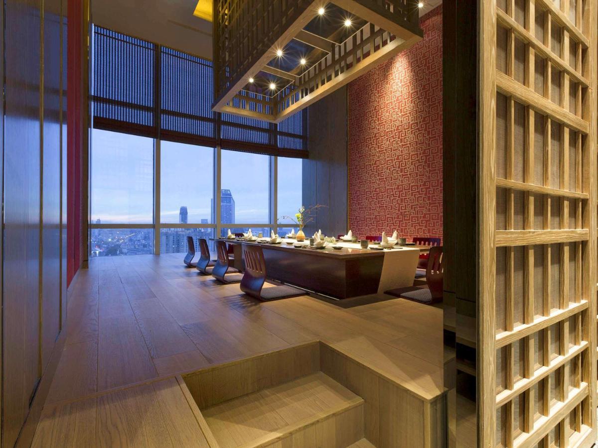Готель Pullman Yantai Center Екстер'єр фото