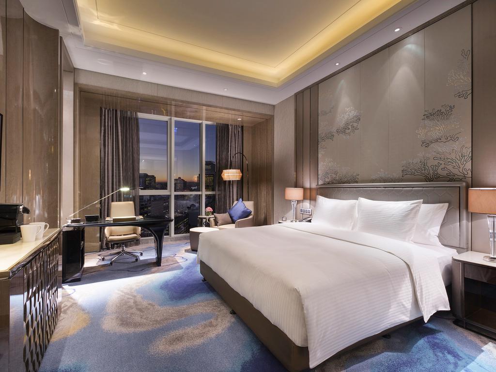 Готель Pullman Yantai Center Екстер'єр фото